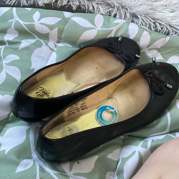 flats w bows - Picture 1 of 2